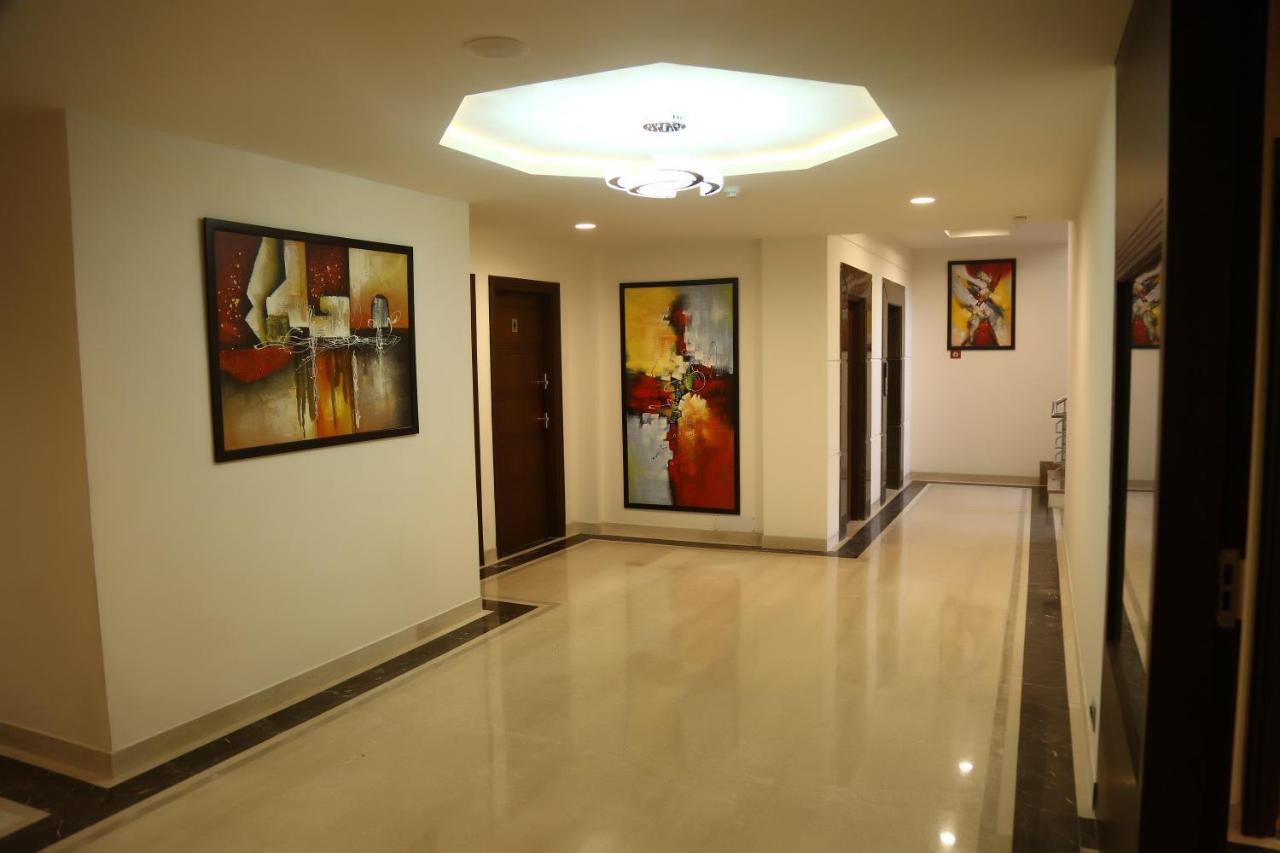 Hotel Imperia Suites Jalandhar Exteriör bild