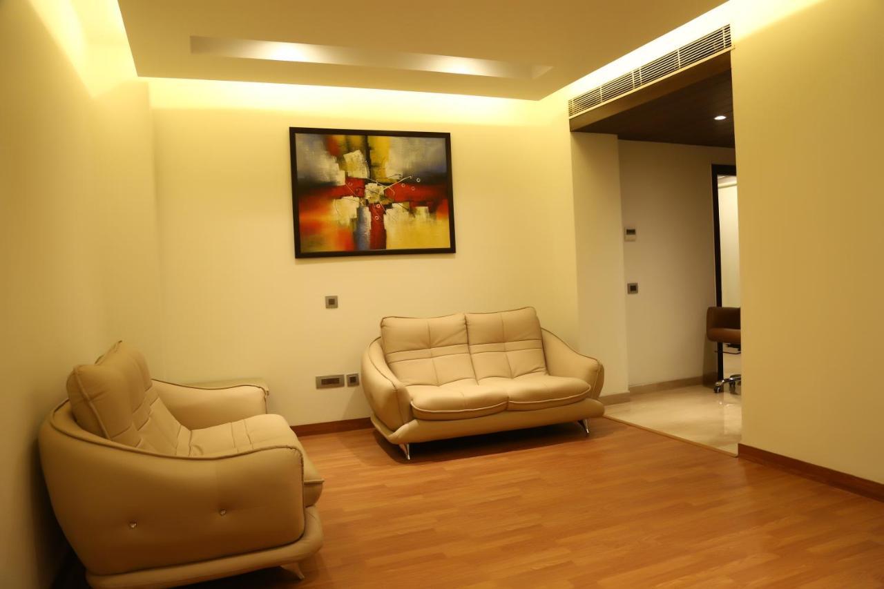 Hotel Imperia Suites Jalandhar Exteriör bild