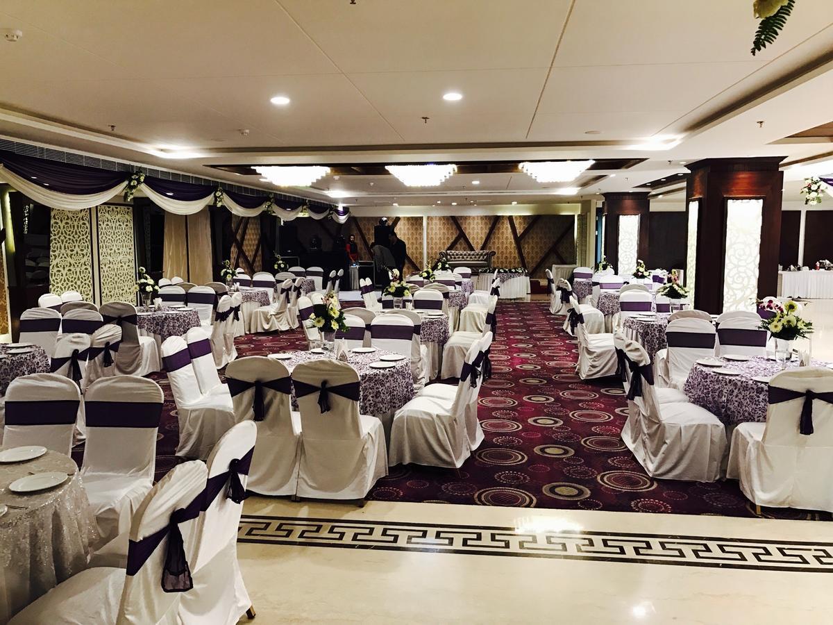 Hotel Imperia Suites Jalandhar Exteriör bild