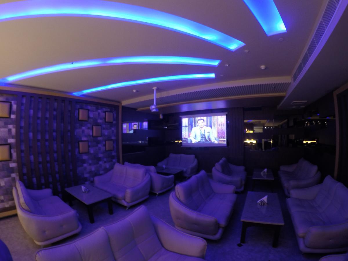 Hotel Imperia Suites Jalandhar Exteriör bild